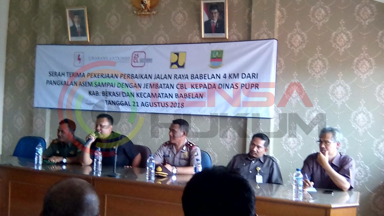LensaHukum.co.id - Camat Serah Terima Perbaikan Jalan dari PT. Cikarang Listrindo CL Tbk 2 - Camat Serah Terima Perbaikan Jalan dari PT. Cikarang Listrindo (CL) Tbk.