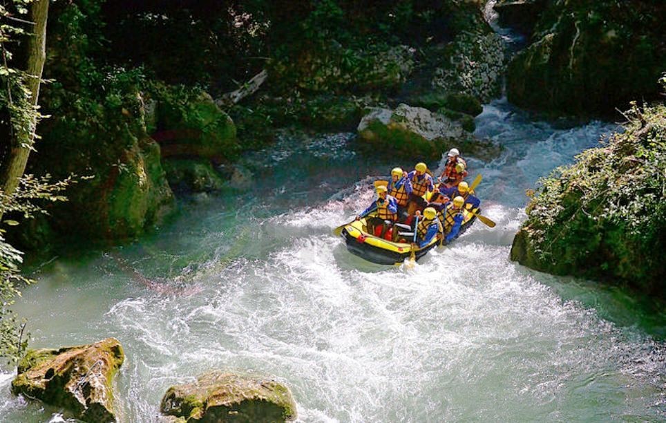 LensaHukum.co.id - Daya Tarik Arum Jeram Bali 1 - Nikmati Serunya Arung Jeram Bali