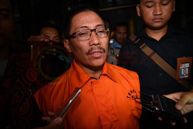 LensaHukum.co.id - 2. Bupati Cirebon Terkait KPK 2 - Lagi, Kini KPK Tetapkan Bupati Cirebon Sebagai Tersangka Korupsi!