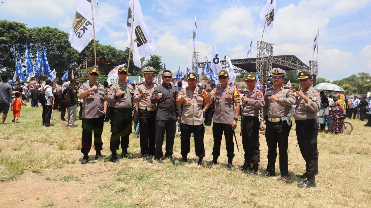 LensaHukum.co.id - Polres Serang Lakukan Pengamanan Kampanye Capres No. 02 Prabowo Sandiaga Uno 1 - Polres Serang Lakukan Pengamanan Kampanye Capres No. 02 Prabowo - Sandiaga Uno