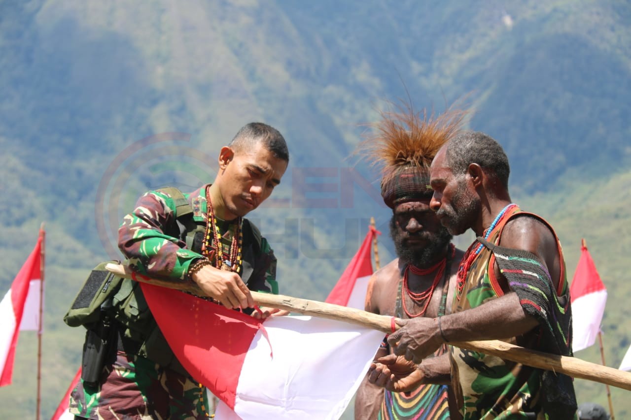 LensaHukum.co.id - IMG 20190428 WA0023 - Deklarasi Setia NKRI Warga Puncak Jaya Serahkan Alat Perang