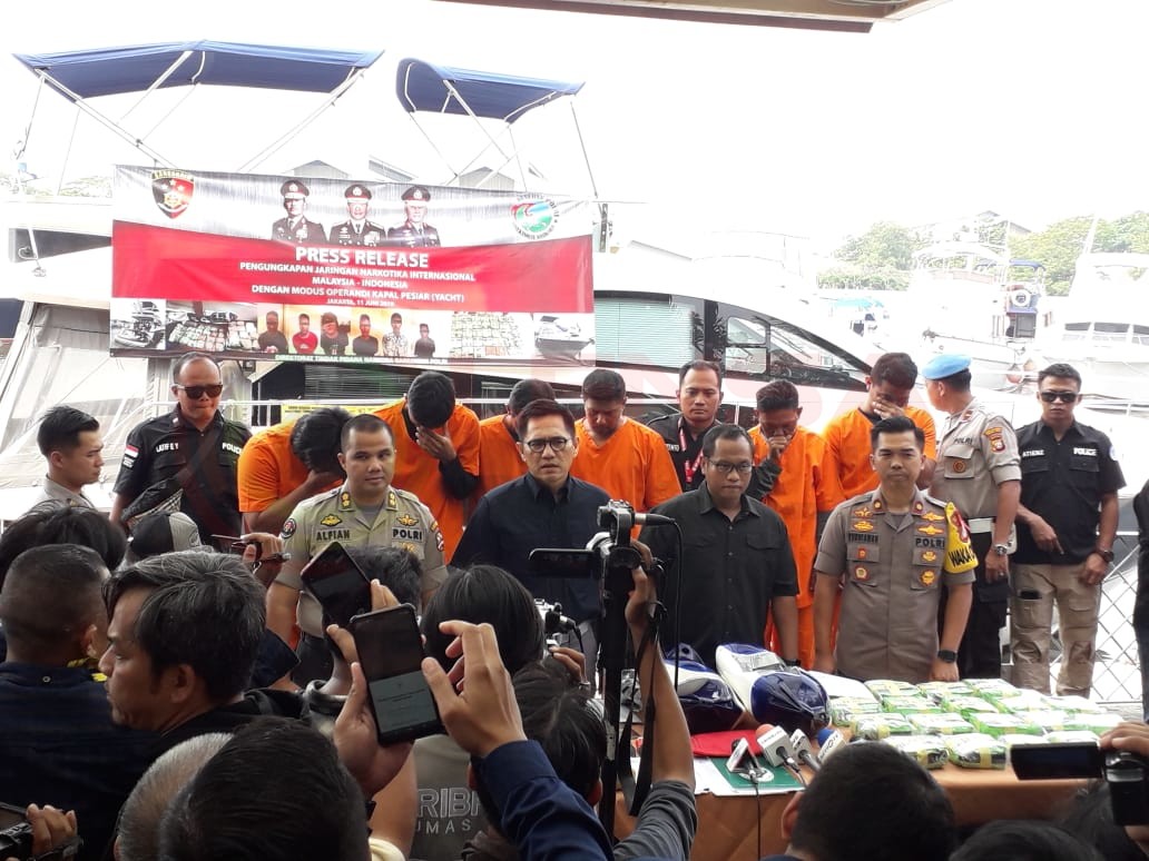 LensaHukum.co.id - IMG 20190611 WA0103 - Satgas Nic Polri Amankan Kapal Pesiar Pembawa Shabu Dari Malaysia