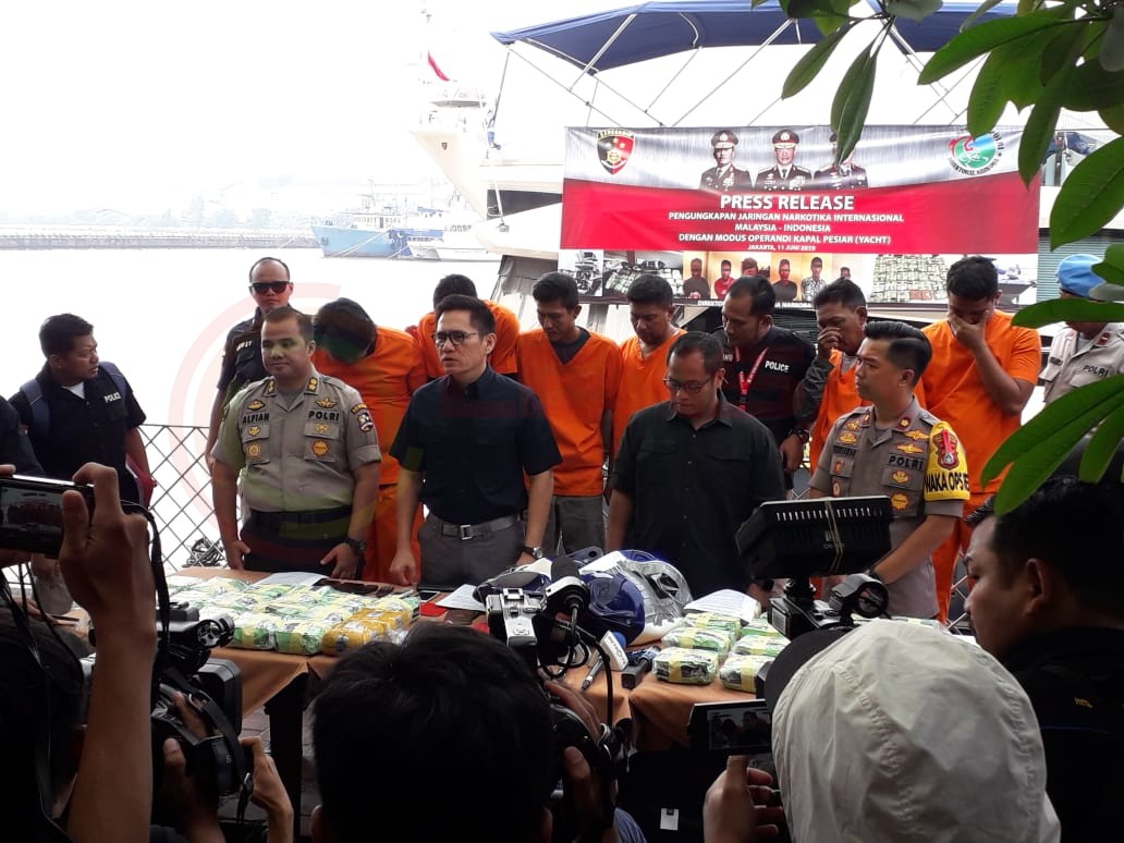 LensaHukum.co.id - IMG 20190611 WA0106 - Satgas Nic Polri Amankan Kapal Pesiar Pembawa Shabu Dari Malaysia