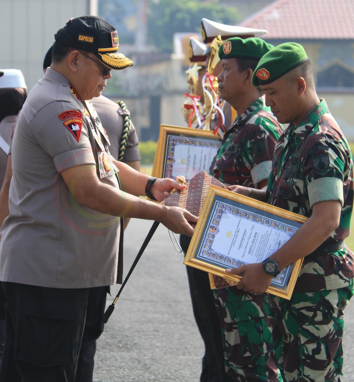 LensaHukum.co.id - IMG 20190613 WA0156 - Babinsa Kelurahan Tipes ikut Sambut Kunjungan Kerja Dari Pemkab Deli Serdang Provinsi Sumut
