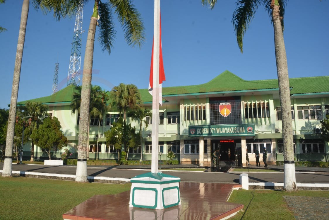 LensaHukum.co.id - IMG 20190617 WA0083 1 - Sang Merah Putih Setengah Tiang Terus Berkibar Di Bumi Wijaya Kusuma Hormati George Toisutta