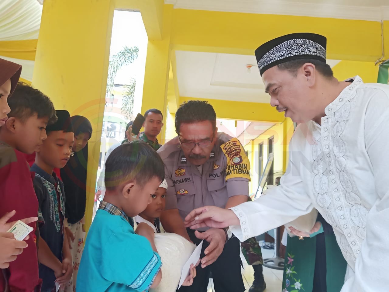 LensaHukum.co.id - IMG 20190622 WA0029 - Halal Bi Halal Dan Santunan Anak Yatim Di Desa Kali Jaya Cikarang Barat