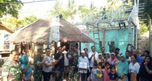 LensaHukum.co.id - IMG 20190625 WA0010 1 310x165 - Peduli Korban Gempa Lombok,Itjenad Berikan Bantuan Sembako di Teluk Nare