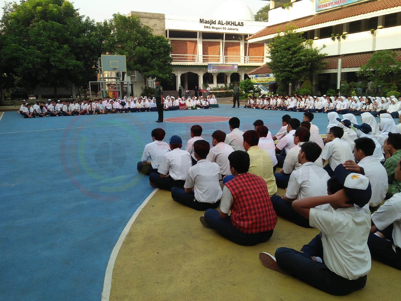LensaHukum.co.id - IMG 20190716 WA0130 - Danramil 02 MP Kodim 0504 JS Lakukan Pelatihan PBB di SMA 60 Jakarta