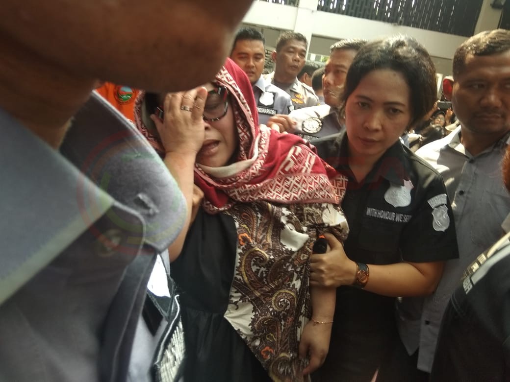 LensaHukum.co.id - IMG 20190722 WA0133 - Nunung Srimulat Menangis Meminta Maaf Saat Konferensi Pers