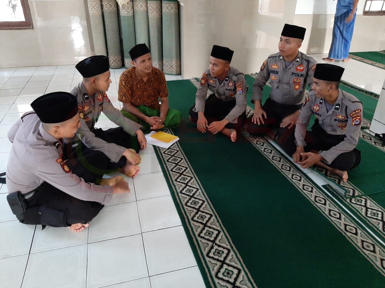 LensaHukum.co.id - IMG 20190724 WA0110 - Ditsamapta Polda Banten Rutin Patroli Dialogis Cegah Paham Radikalisme