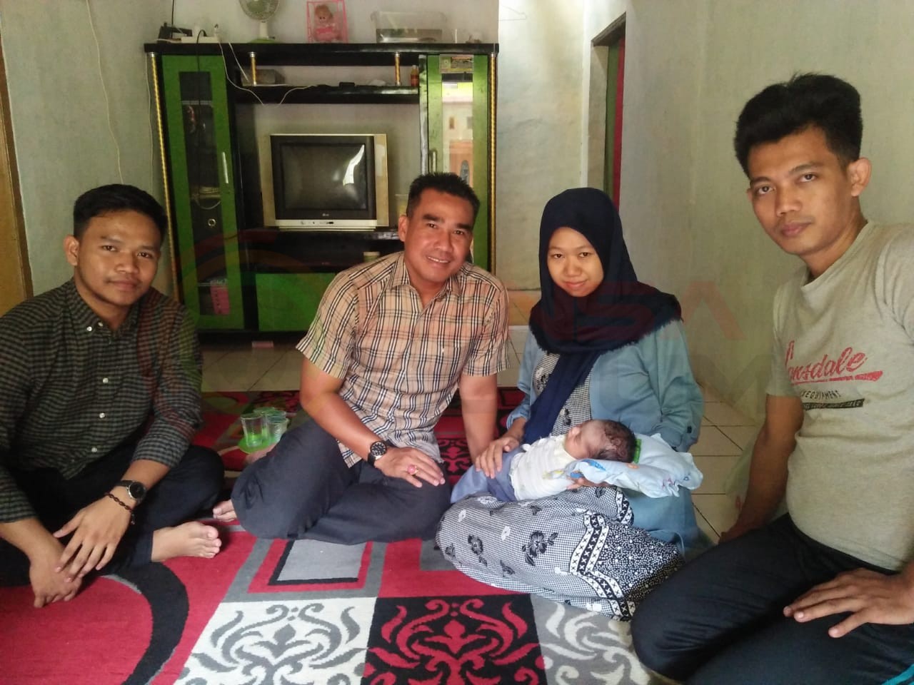 LensaHukum.co.id - IMG 20190727 WA0027 - Jalin Silaturahmi Kabid Humas Polda Banten Sambangi Kediaman Wartawan
