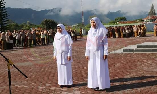 LensaHukum.co.id - IMG 20191014 WA0042 - Bupati Serahkan SK Gubernur Aceh Pemenang Lomba Penilaian Tenaga Kesehatan Teladan Pusat Kesehatan Masyarakat Se -Aceh  Tahun 2019