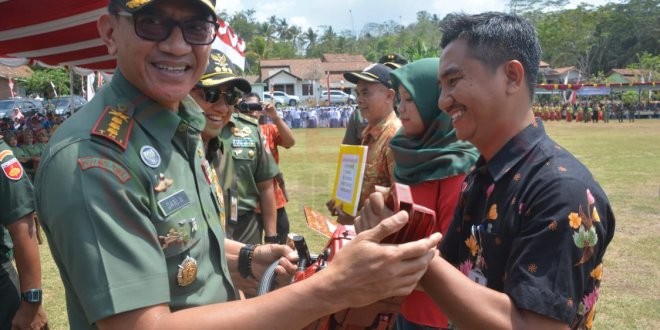 LensaHukum.co.id - IMG 20191031 WA0126 660x330 - Danrem 071 Wijayakusuma : TMMD Mempercepat Pembangunan Dan Meningkatkan Kesejahteraan Masyarakat