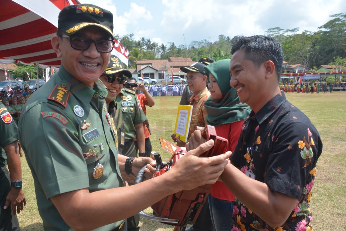 LensaHukum.co.id - IMG 20191031 WA0126 - Danrem 071 Wijayakusuma : TMMD Mempercepat Pembangunan Dan Meningkatkan Kesejahteraan Masyarakat