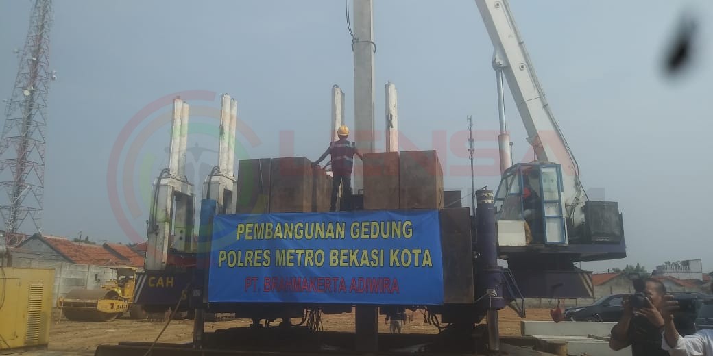 LensaHukum.co.id - IMG 20191212 WA0030 - Walikota Bekasi Dan Kapolda Metro Jaya Hadir Meresmikan Pemasangan Tiang Pancang Pembangunan Polres Metro Jaya Kota Bekasi