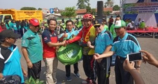 LensaHukum.co.id - IMG 20191220 WA0046 310x165 - Dinas Lingkungan Hidup Kerigan Bareng Pungut Sampah Dalam Rangka Kabupaten Tegal Bebas Sampah