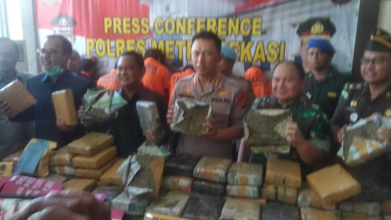 LensaHukum.co.id - IMG 20200304 WA0044 - Polres Metro Bekasi Musnakan Barang Bukti Narkoba