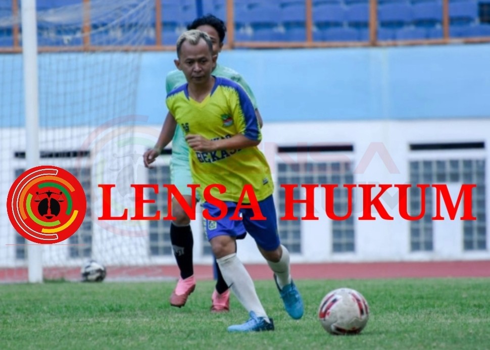 LensaHukum.co.id - Screenshot 20201004 202027 KineMaster - Turnamen Kompetisi Sepakbola Tanpa Dihadiri Penonton di Stadion Wibawa Mukti Kabupaten Bekasi