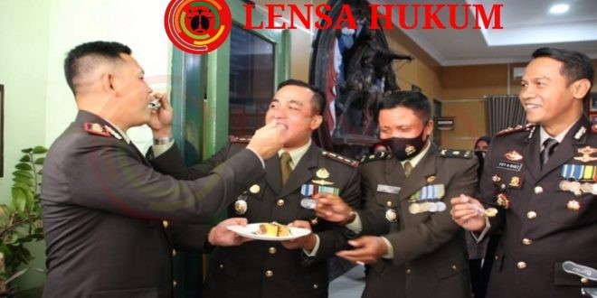 LensaHukum.co.id - Screenshot 20201005 155028 KineMaster 660x330 - Kapolres Pekalongan dan Dandim 0710 Pekalongan Saling Suap Saat HUT TNI Ke- 75
