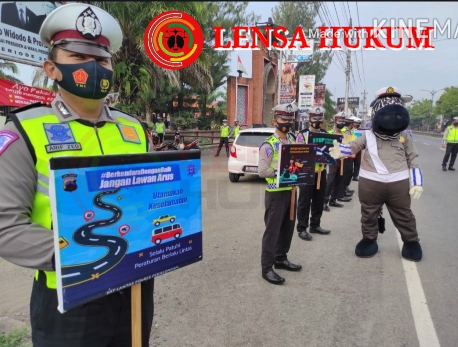 LensaHukum.co.id - Screenshot 20201104 172153 KineMaster - Sosialisasikan Operasi Zebra Candi 2020, Sat Lantas Polres Pekalongan Gunakan Papan Himbauan Hingga Boneka Zebra