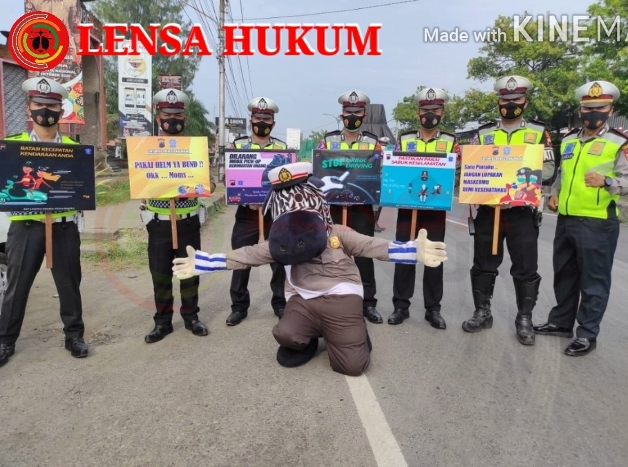 LensaHukum.co.id - Screenshot 20201104 172316 KineMaster - Sosialisasikan Operasi Zebra Candi 2020, Sat Lantas Polres Pekalongan Gunakan Papan Himbauan Hingga Boneka Zebra