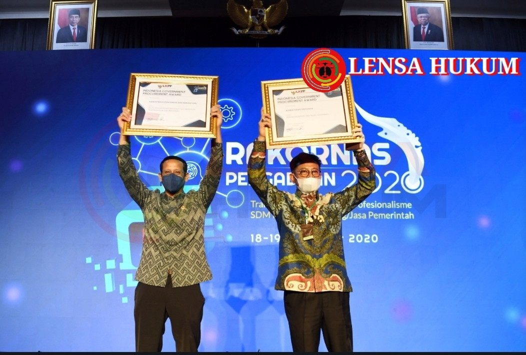 LensaHukum.co.id - Screenshot 20201118 170846 KineMaster - Kemendikbud Raih Penghargaan Indonesia Government Procurement Awards dari LKPP