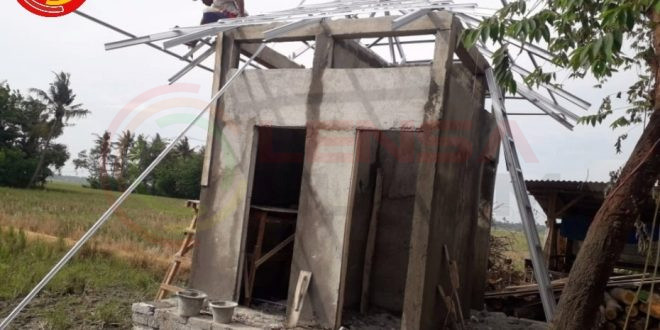 LensaHukum.co.id - Screenshot 20201119 213434 KineMaster 660x330 - Diduga Proyek Pembangunan WC SDN Bantarsari 02 Jauh Dari Spesifikasi