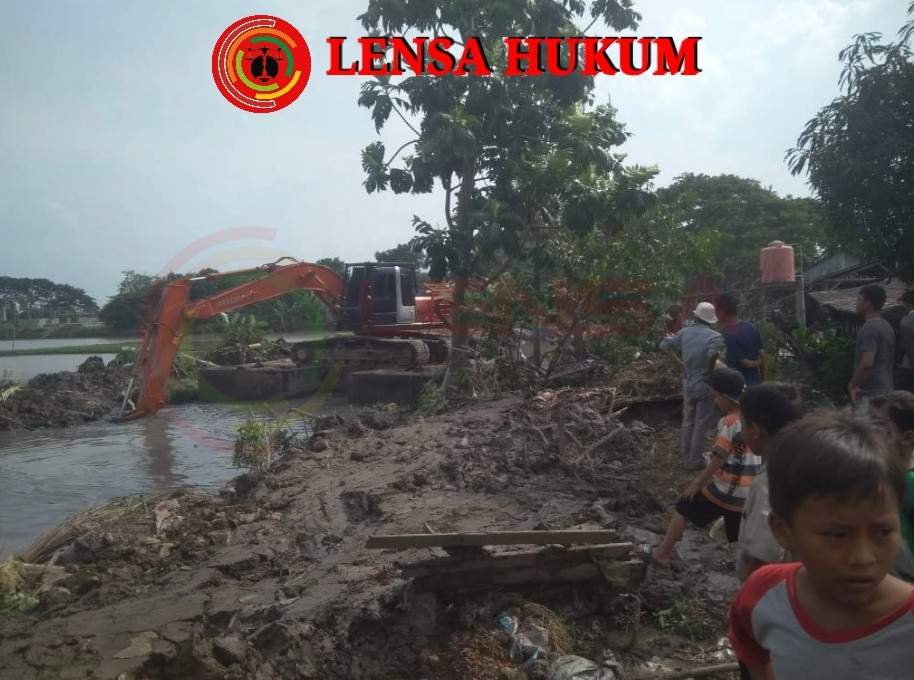 LensaHukum.co.id - Screenshot 20201127 172445 KineMaster - Kegiatan Normalisasi Kali Ranggon Sangat Miris Diduga Kurangnya Pengawasan Proyek Siluman