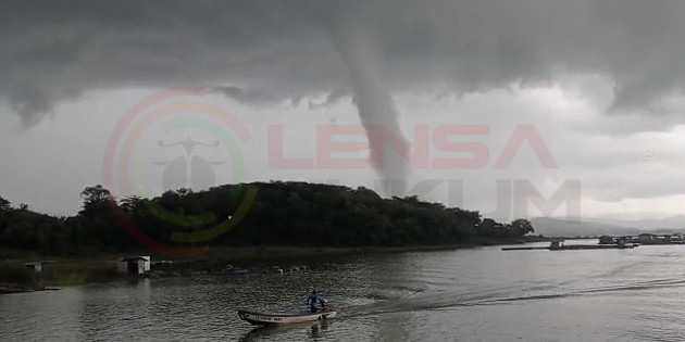 LensaHukum.co.id - IMG 20210121 WA0040 - Fenomena Alam di Waduk Gajahmungkur Wonogiri Sangat Mengerikan