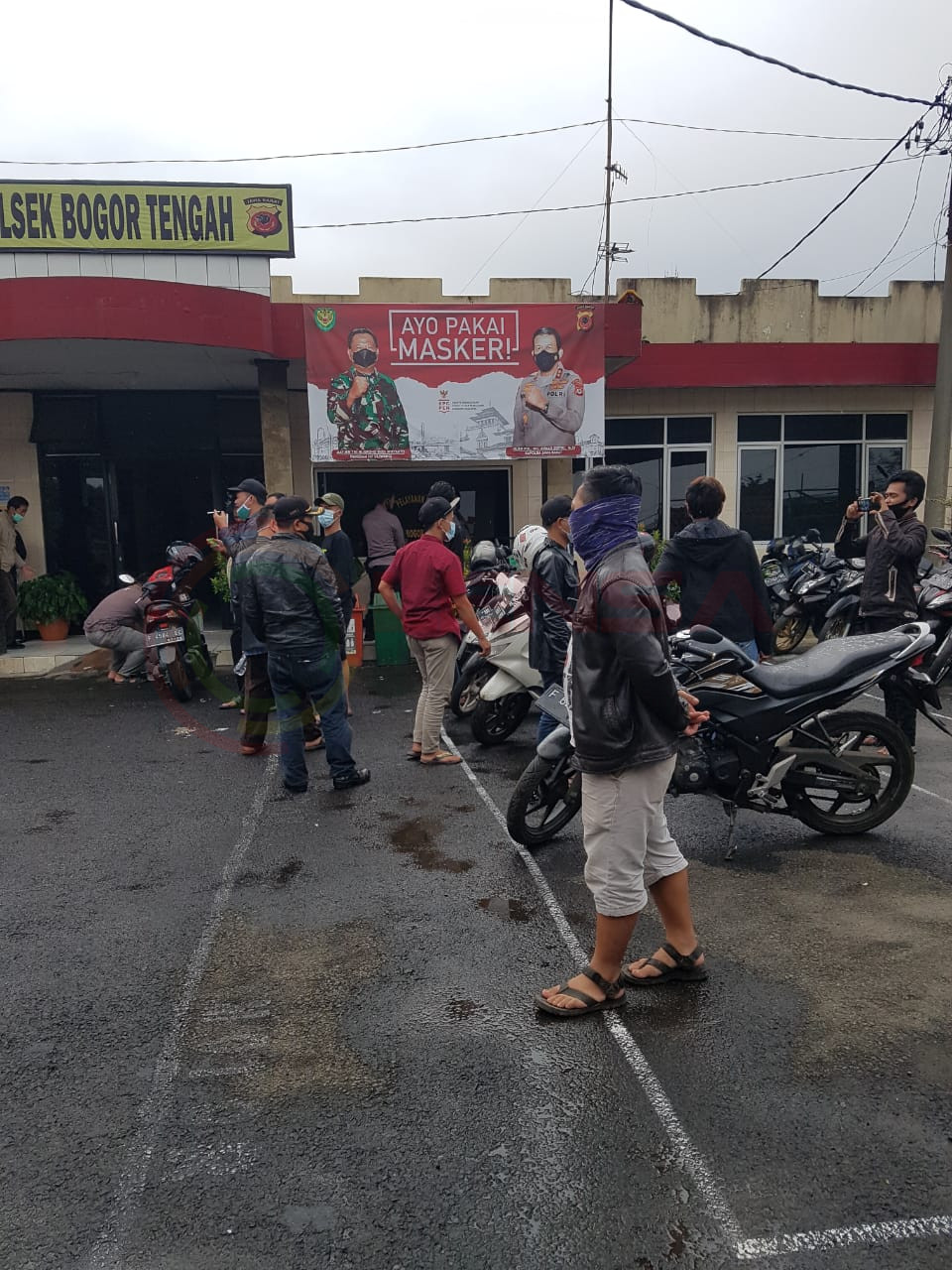 LensaHukum.co.id - IMG 20210206 WA0038 - Pedagang Pasar Bogor Keluhkan Pungli Diduga Dilakukan Oknum Preman Yang di Lepaskan Setelah di Tangkap   