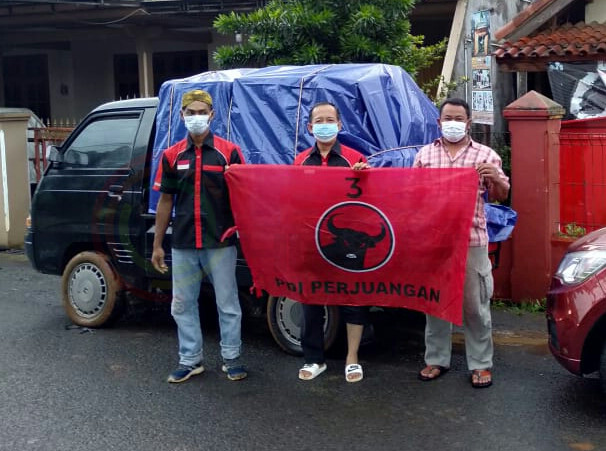 LensaHukum.co.id - IMG 20210212 WA0016 - Prof. Hendrawan Salurkan Bantuan Untuk Korban Banjir Pekalongan dan Batang