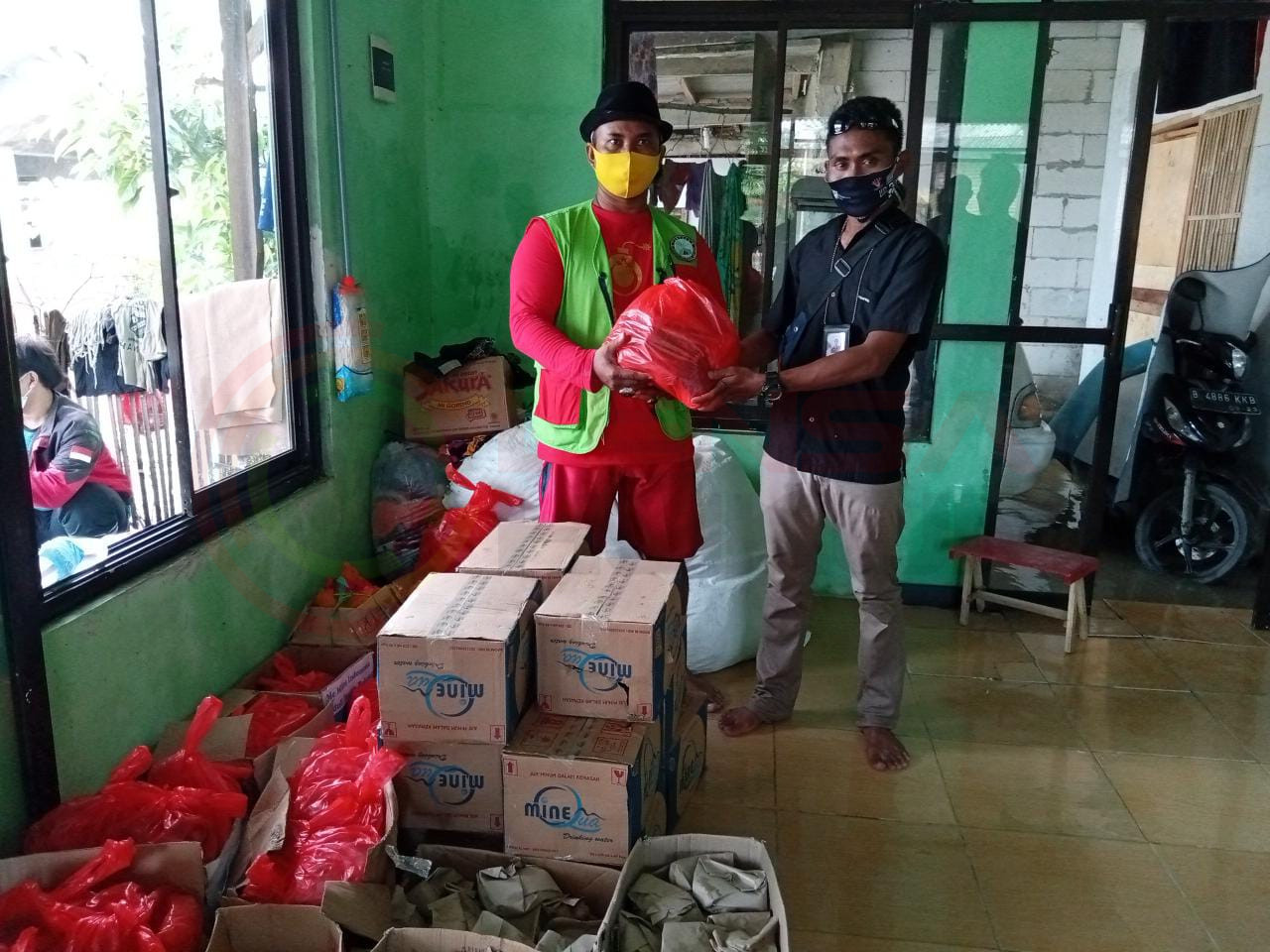 LensaHukum.co.id - IMG 20210227 WA0034 - Media info Sukawangi Berikan Santuan Untuk Korban Banjir