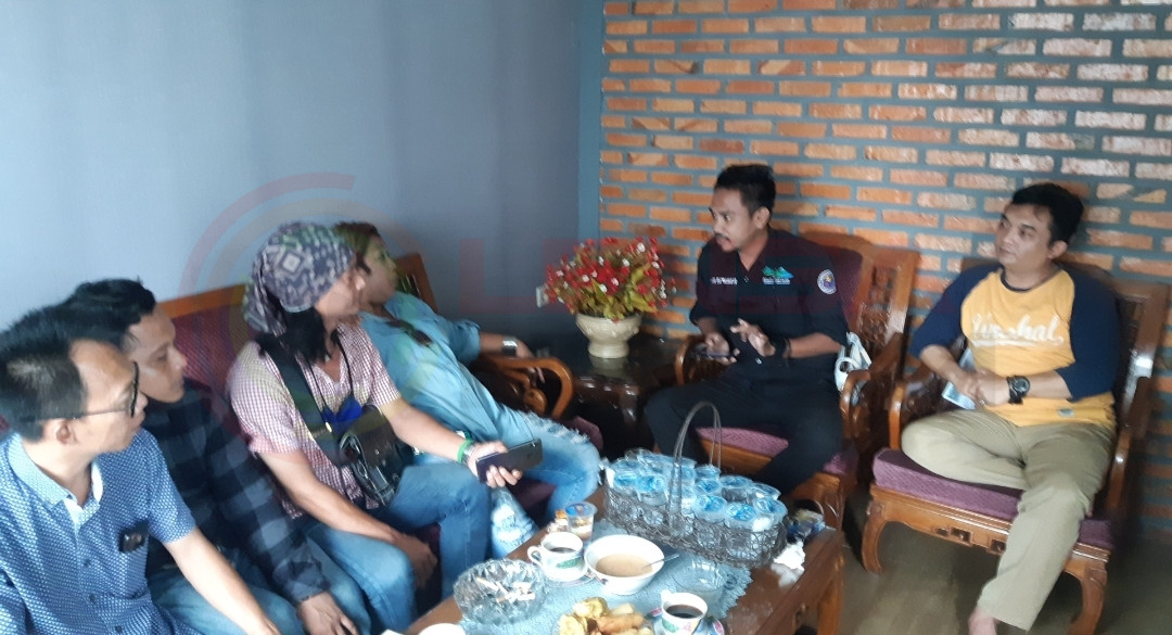 LensaHukum.co.id - Screenshot 20210202 233851 Gallery - Ika Kartika Artis Tukang Ojek Pengkolan Kunjungi Desa Wisata Cihideung Udik Kabupaten Bogor