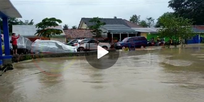 LensaHukum.co.id - Screenshot 20210220 180153 WhatsApp 660x330 - Kali Citarum dan Kali Cibe'et Meluap Hingga Ke Jalan