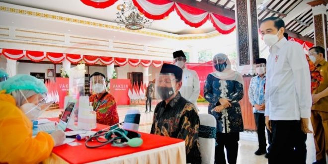 LensaHukum.co.id - Screenshot 20210324 093436 WhatsApp 660x330 - Presiden Joko Widodo Tinjau Vaksinasi Para Kiai di Sidoarjo