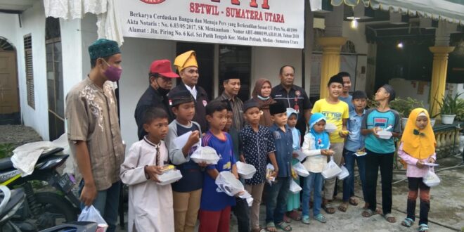 LensaHukum.co.id - IMG 20211116 WA0114 660x330 - FPII Sumut Resmikan Kantor Sekretariatan dan Berbagi Kasih Dengan Anak Yatim