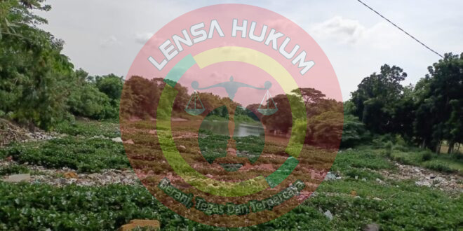 LensaHukum.co.id - Screenshot 20211210 234351 Gallery 660x330 - Terlihat Kumuh Kali Ciherang Kabupaten Bekasi Di Penuhi Sampah Dan Eceng Gondok