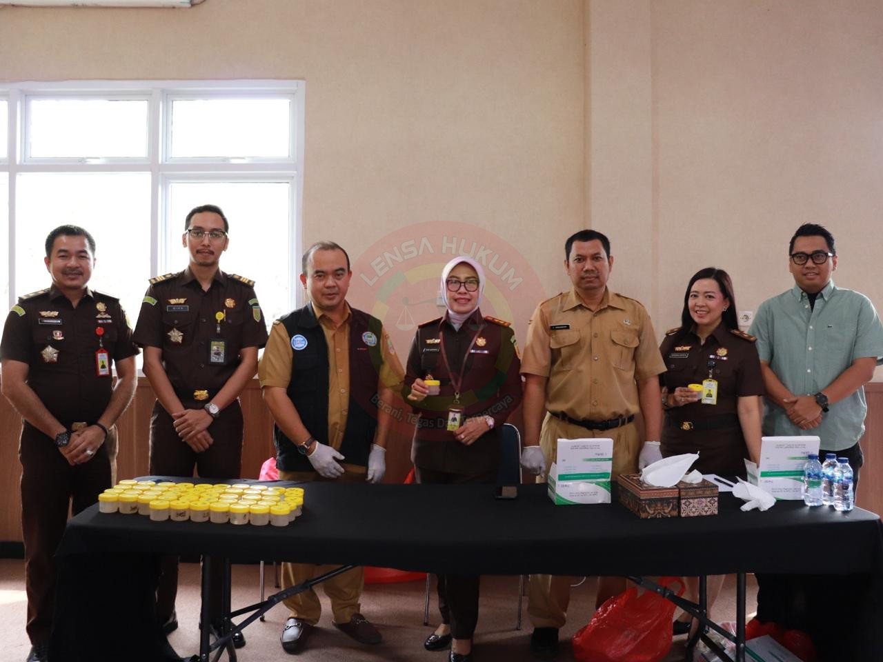 LensaHukum.co.id - IMG 20240719 WA0005 - Pegawai Kejaksaan Negeri (KEJARI) Lakukan Tes urine, Dilakukan Badan Narkotika Kabupaten Bekasi